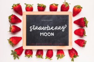 Strawberry Moon Font: A Designer’s Campaign Review